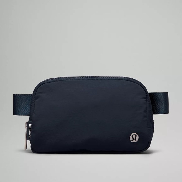lululemon athletica Handbags - Lululemon Athletica Everywhere Belt Bag 1L true navy blue